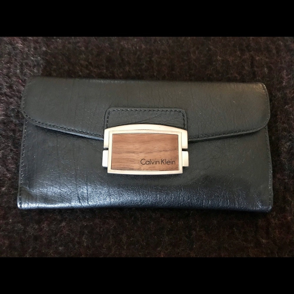 Calvin Klein Black Wallet w/Wood Clasp